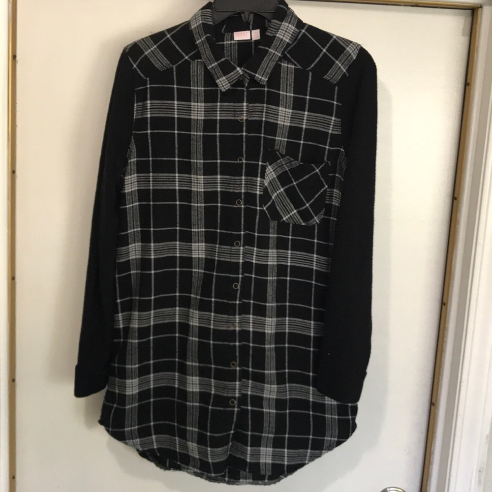 Make & Model Flannel Button up Small